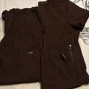 Chocolate Brown Koi Lite XL scrub Set